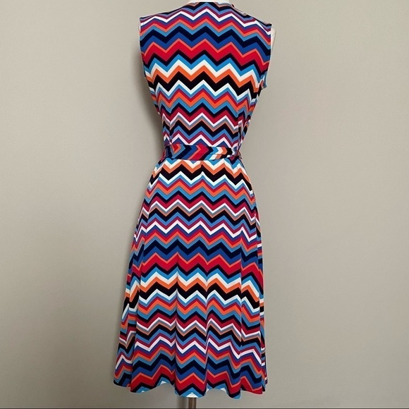 Leota Stitch Fix Finnely Sleeveless Chevron Belted Faux Wrap Dress, Small - Picture 6 of 8